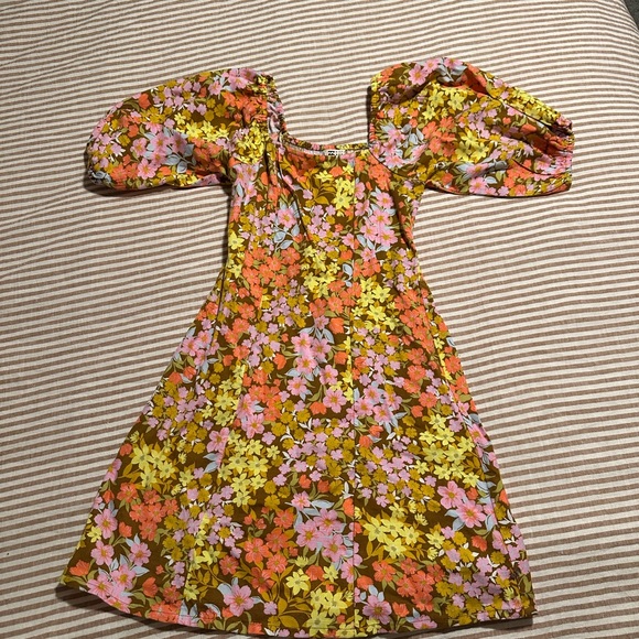 Billabong Dresses & Skirts - Floral Puff Sleeve Mini Dress